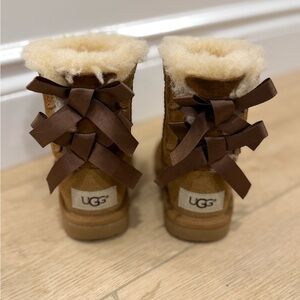 UGG Bailey Bow || Boot US Toddler 6